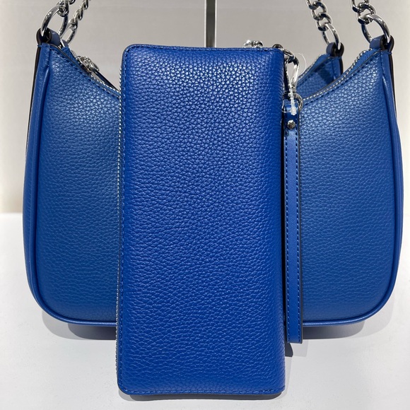 MICHAEL KORS Lg Pebbled Leather Continental Wallet Wristlet Phone
Galaxy Blue - Picture 4 of 16